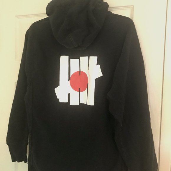 Undefeated Hoodie Japanese Flag - Picture 1 of 3